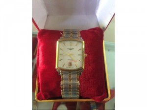 Đồng hồ LONGINES mặt vuông màu đờ mi kính saphia chống xước
