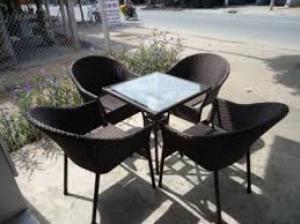 bàn ghế mây nhựa làm theo mẫu giá rẻ