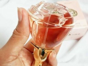 Nước hoa quý bà cao sang