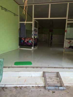 Bán nhà và nền nhà