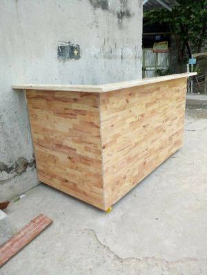 quầy cafe với chất liệu gỗ cao su giá rẻ