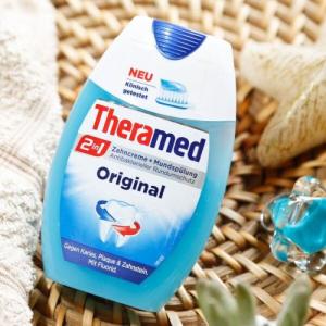 Kem đánh răng kèm hiệu quả súc miệng Theramed 2 trong 1