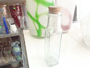 Chai thủy tinh vuông nút bần 250ml