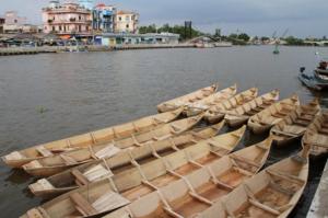Nhận đóng thuyền gỗ ba lá (gỗ sao, gỗ chò, gỗ sến…), thuyền composite 3 lá, đóng thuyền theo yêu cầu