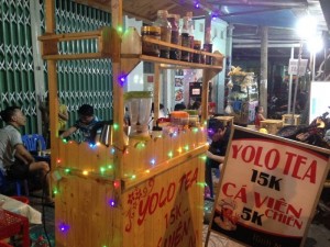 thanh lý xe gỗ và đồ dùng quán trà sữa