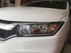 honda city cvt 1.5l màu trắng tinh tế