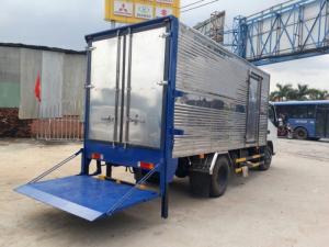Xe tải isuzu 1.9 tấn bửng nâng giá rẽ nhất.