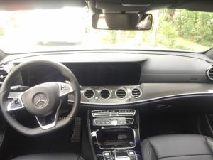 Bán Xe Mercedes Benz E300 AMG 2017 Màu Trắng