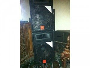 Đôi JBL Bass 30 Và đôi Boss 301 Serri2