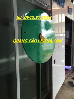 Vòng quay trúng thưởng để đất