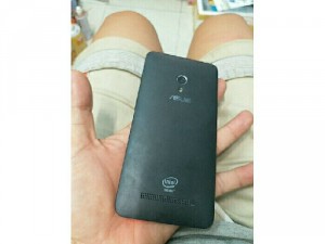 Zenfone 5 ram 2gb nhớ 8gn 2 sim zin đẹp