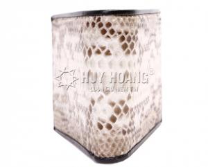 - Bóp có 2 ngăn lớn, 01 ngăn khóa kéo và nhiều ngăn nhỏ đựng thẻ, giấy tờ, rất tiện dụng.