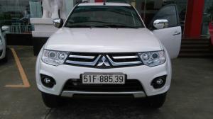 Xe Pajero Sport Máy Dầu Màu Trắng