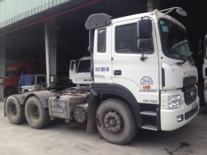 Đầu kéo Hyundai HD700 (340Ps)