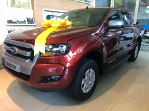 Ford Ranger XLS MT Trả trước 150 triệu giao xe ngay!