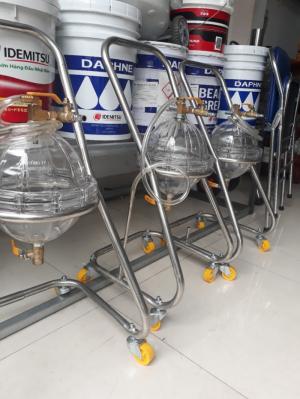 hút nhớt xe