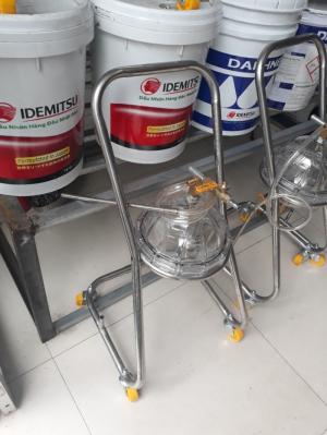 hút nhớt xe