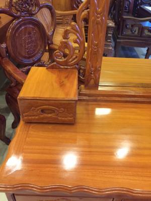 Bàn phấn mẫu đẹp gỗ bên
