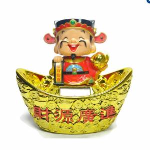 Thần tài may mắnhoạt động bằng năng lượng tự nhiên mặt trời.