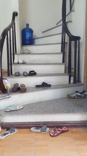 Bán gấp nhà Định Công Thượng, 28m2, 5 tầng, MT 4.8m, ngõ ô tô