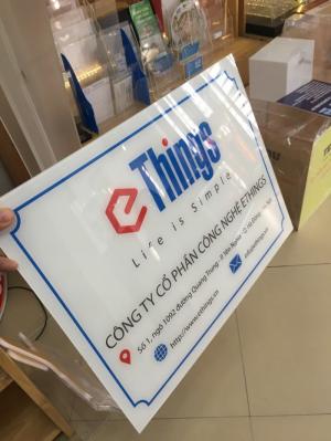 Nhận thiết kế biển công ty bằng mica tại quận 10