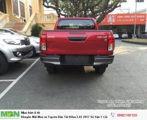 Khuyến Mãi Mua xe Toyota Bán Tải Hilux 2.4E 2018 Số Sàn 1 Cầu Màu Đỏ Nhập Thái Lan. Mua Trả Góp Chỉ 170Tr