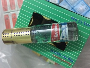 Dầu chai bi lăn thailand