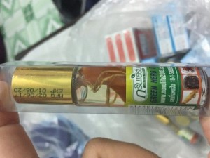 Dầu chai bi lăn thailand