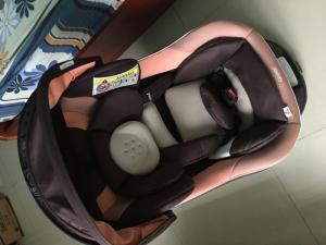Thanh lý car seat Combi cho bé new 95%