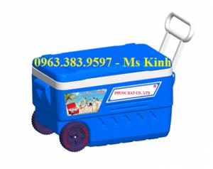 thùng đá có bánh xe