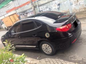 Cần bán xe Hyundai Avante 1.6 đời 2013 số sàn màu đen long lanh