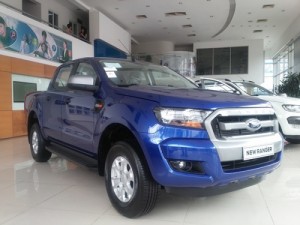 Đại Lý Ford An Đô bán xe Ford Ranger Wildtrak 3.2L AT đời 2017, màu xanh lam, nhập khẩu