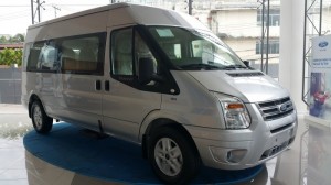Ford An Đô bán xe Ford Transit đời 2018,màu bạc giá siêu hấp dẫn