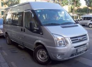 Ford An Đô bán xe Ford Transit đời 2018,màu bạc giá siêu hấp dẫn