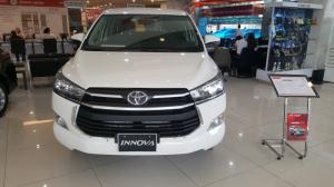 Toyota Innova 2.0E số sàn giao ngay, hỗ trợ mua xe trả góp, lãi suất ưu đãi
