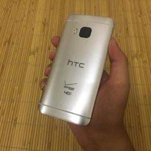 HTC m9v
