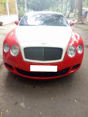 Kẹt tiền bán Siêu xe Bentley Continental GT Sport V12 tự động màu trắng đỏ