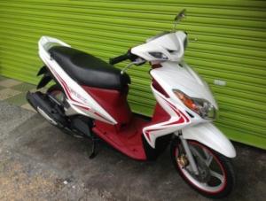 Yamaha Luvias GTX màu trắng 2k13 bstp mới 95% xe đẹp máy êm nguyên zin