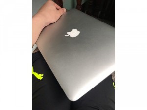 macbook air 2015 128GB like new