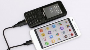 Sạc cho điện thoại khác một cách dễ dàng