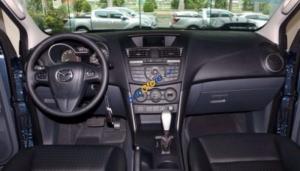 Cần bán Mazda BT 50 2.2 MT 2017 nhập khẩu