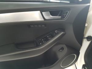 Bán Audi Q5 3.2AT Sline model 2010, màu trắng, chính chủ từ đầu