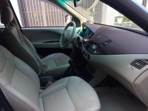 Bán xe Mitsubishi Zinger 2012 số sàn màu bạc đẹp độc