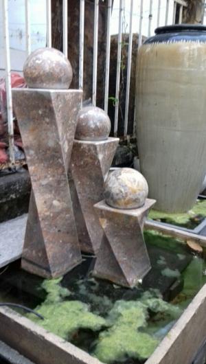 Trụ đá bi xoay sang trọng bắt mắt