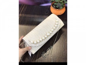 Cluth qc viền ngọc trai