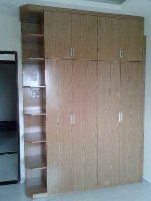 Tủ áo là vật dụng không thể thiếu đối với nội thất phòng ngủ, tủ áo không chỉ dùng để đựng quần áo hoặc các vật dụng linh tinh mà tủ áo còn là vật dụng dùng để trang trí nội thất phòng ngủ