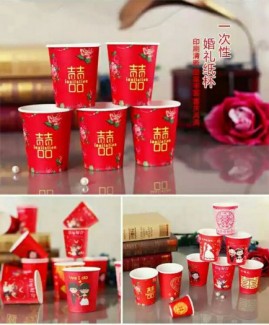 Ly giấy ngày cưới
