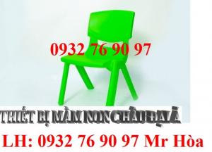 ghế nhựa mầm non đúc từ nhựa PE nguyên khối bền chắc
