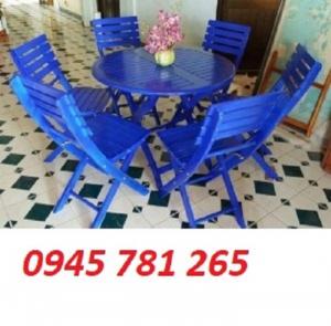 Bàn ghế cafe màu trắng gỗ xếp