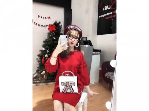 Đầm đỏ cát hàn
